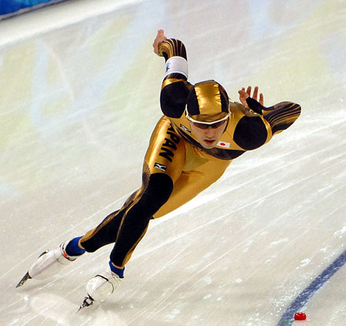 55    在2月10日进行的索契冬奥会男子500米速度滑冰比赛中,日本选手