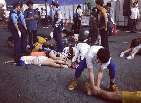 日本明治大学学生饮酒过度 集体昏倒繁华街头