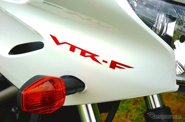 本田摩托车VTR-F提供更加轻便和舒适的兜风体