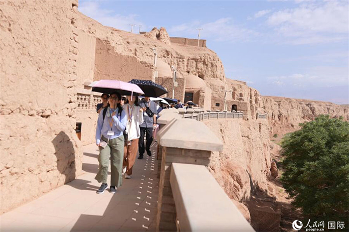 日本百名青年看新疆：“在新疆讀懂中國的開放包容”