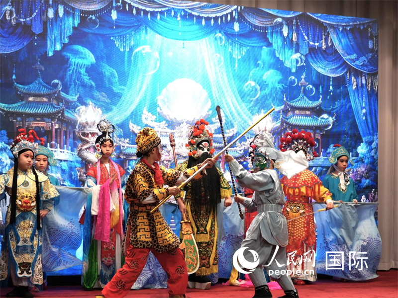 橫濱山手中華學校表演。人民網記者 許可攝