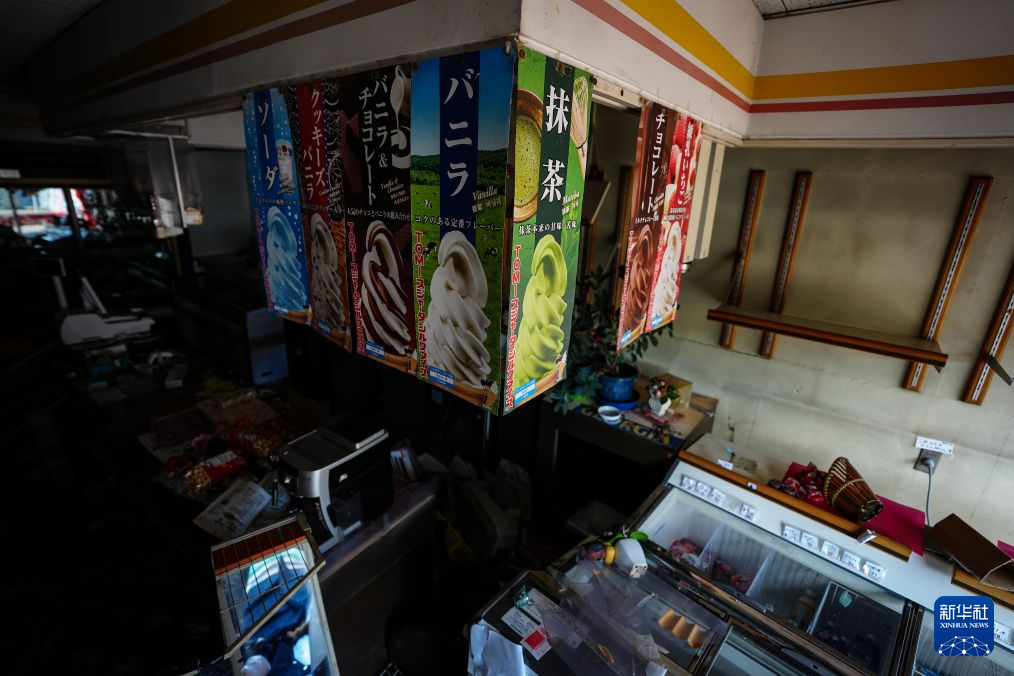這是7月29日在日本熊本縣拍攝的一處損毀的商店。新華社記者 賈浩成 攝