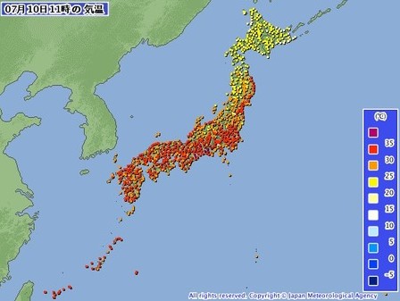 日本各地持续高温 福冈县32名小学生集体中暑